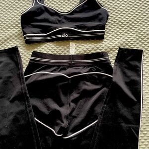 Alo Yoga leggings with matching sports bra